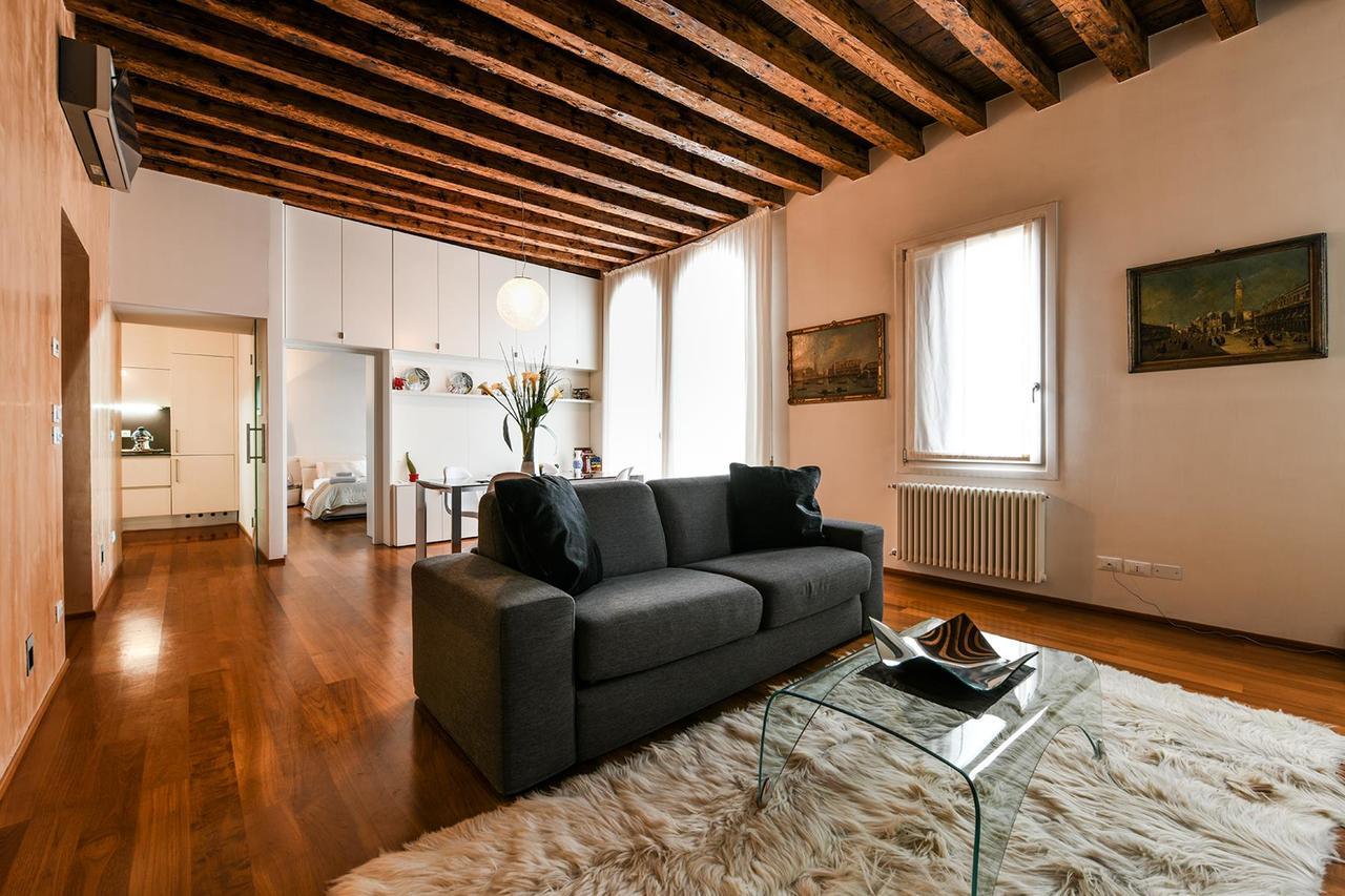 Frari Luxury Veneza Exterior foto